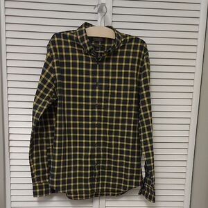 Banana Republic Yellow and Black Plaid Untucked Shirt